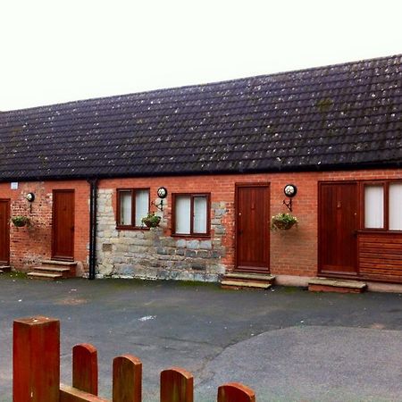 Bed and Breakfast The Swan Kineton  Екстер'єр фото