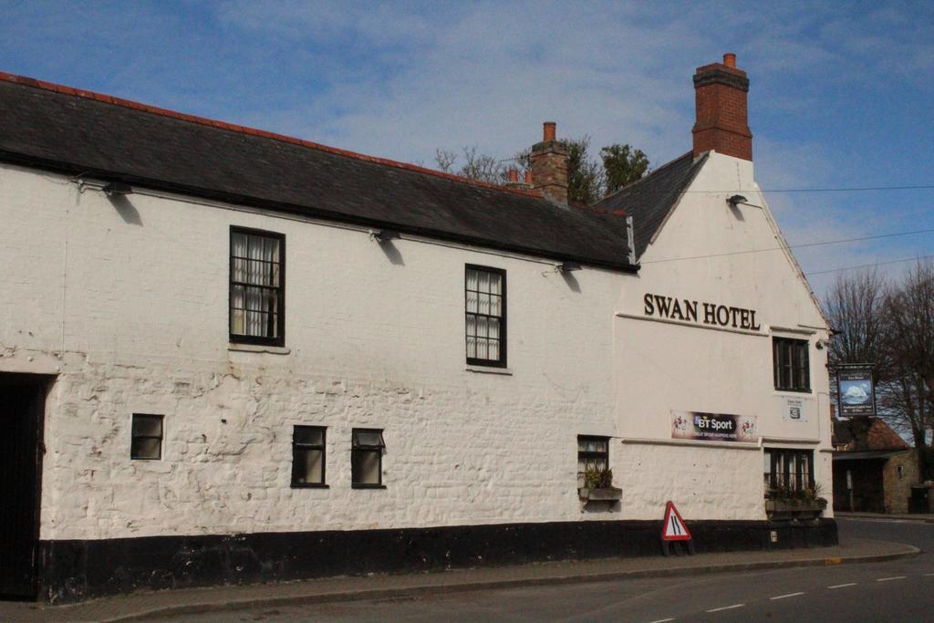Bed and Breakfast The Swan Kineton  Екстер'єр фото